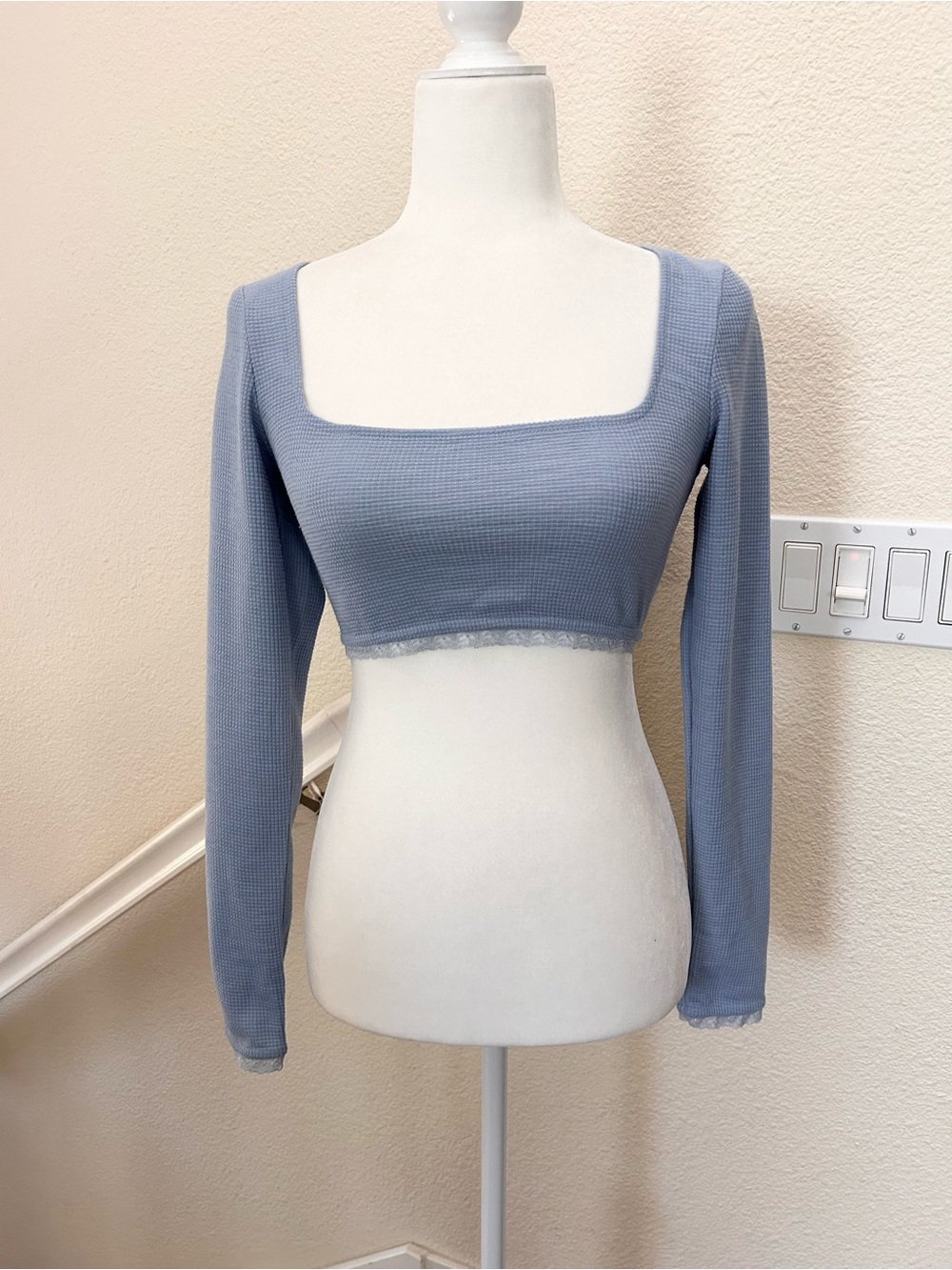 Edikted GRWM Cropped Waffle Top in Light Blue size S - Picture 1 of 9
